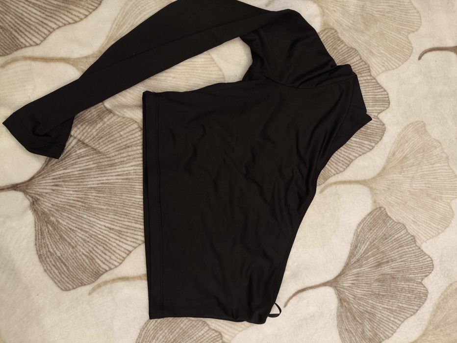 Bluzka Koszulka Asymetryczna Jeden Rękaw Krótki Top Odkryte Ramię Shei