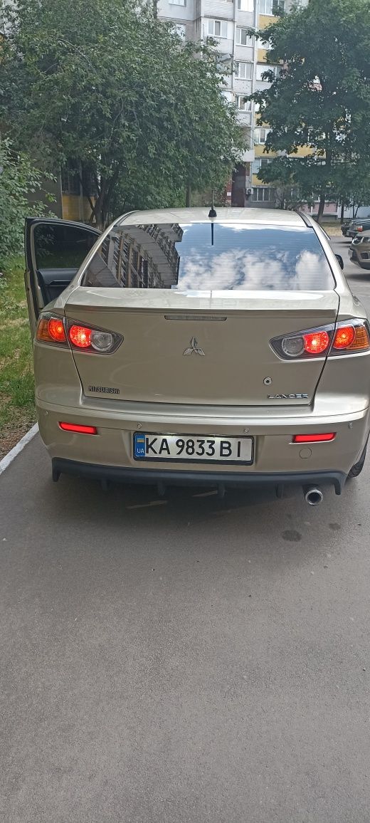 Mitsubishi Lancer X. Газ/бензин. Lancer 10.