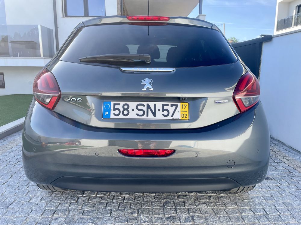 Peugeot 208 1.2 - 43 Mil KM