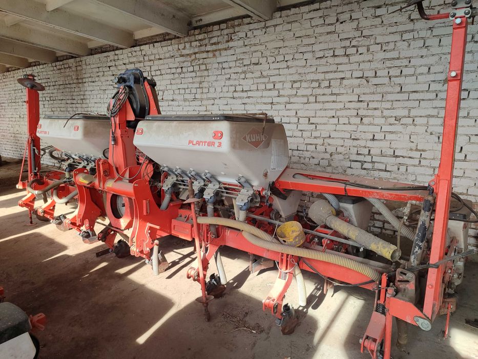 Сільськогосподарська сівалка PLANTER