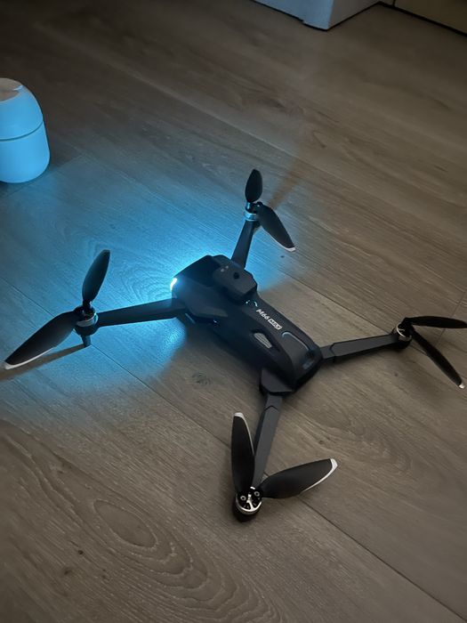 Дрон Квадрокоптер FPV та Екраном на Пульті