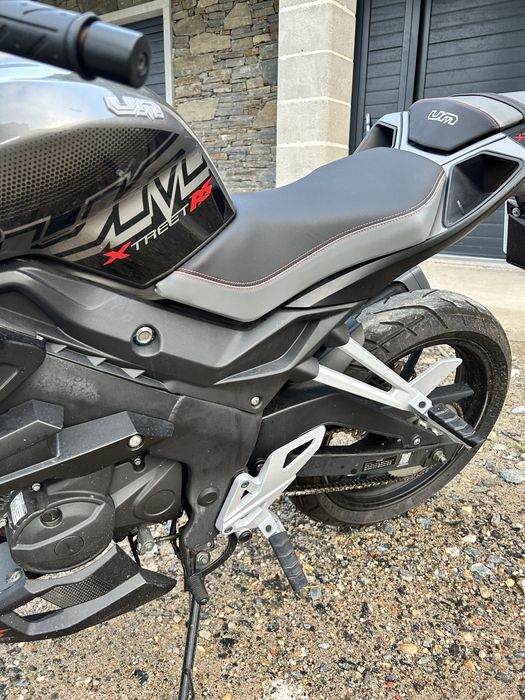 Vendo UM XStreet 125, com apenas 2 124 km rodados.