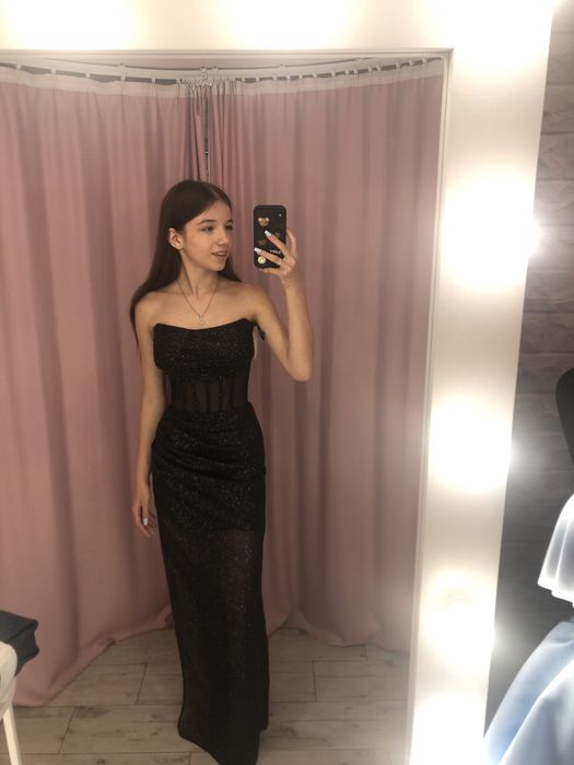 Випускна сукня в ідеальному стані