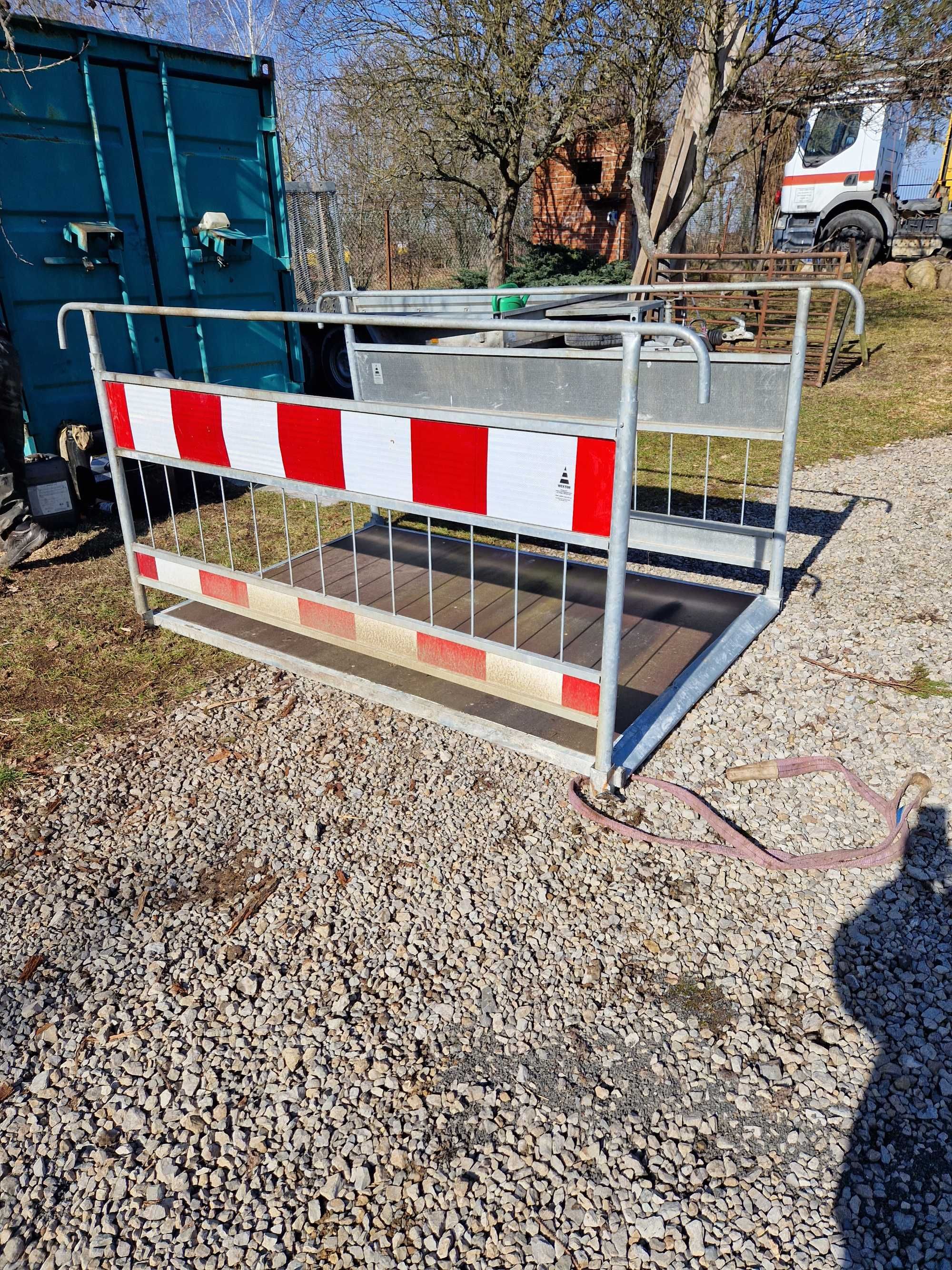 Kładka na wykop.