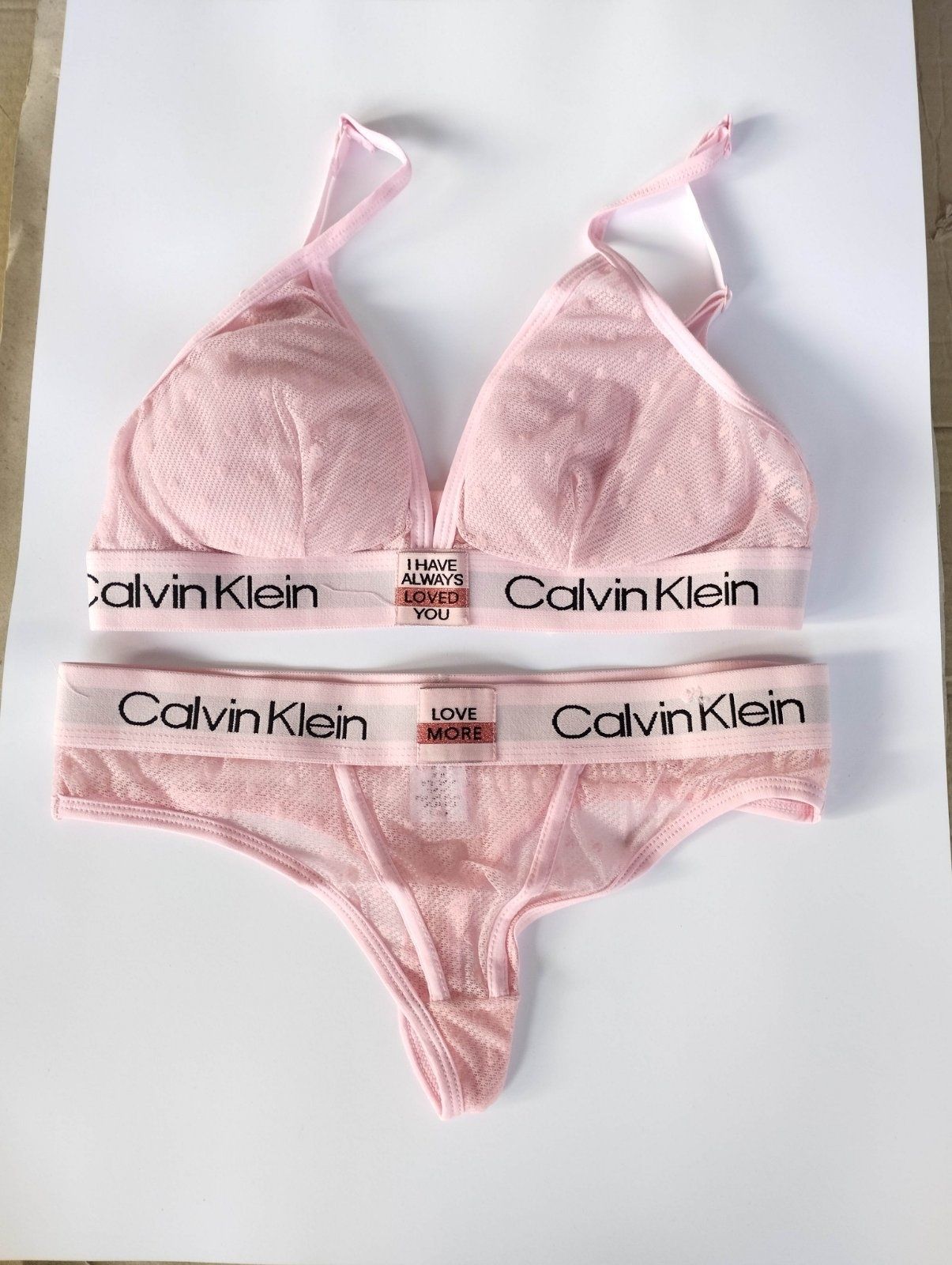 Новий набір Calvin  Klein р. S, m чорний, білий та рожевий кольори