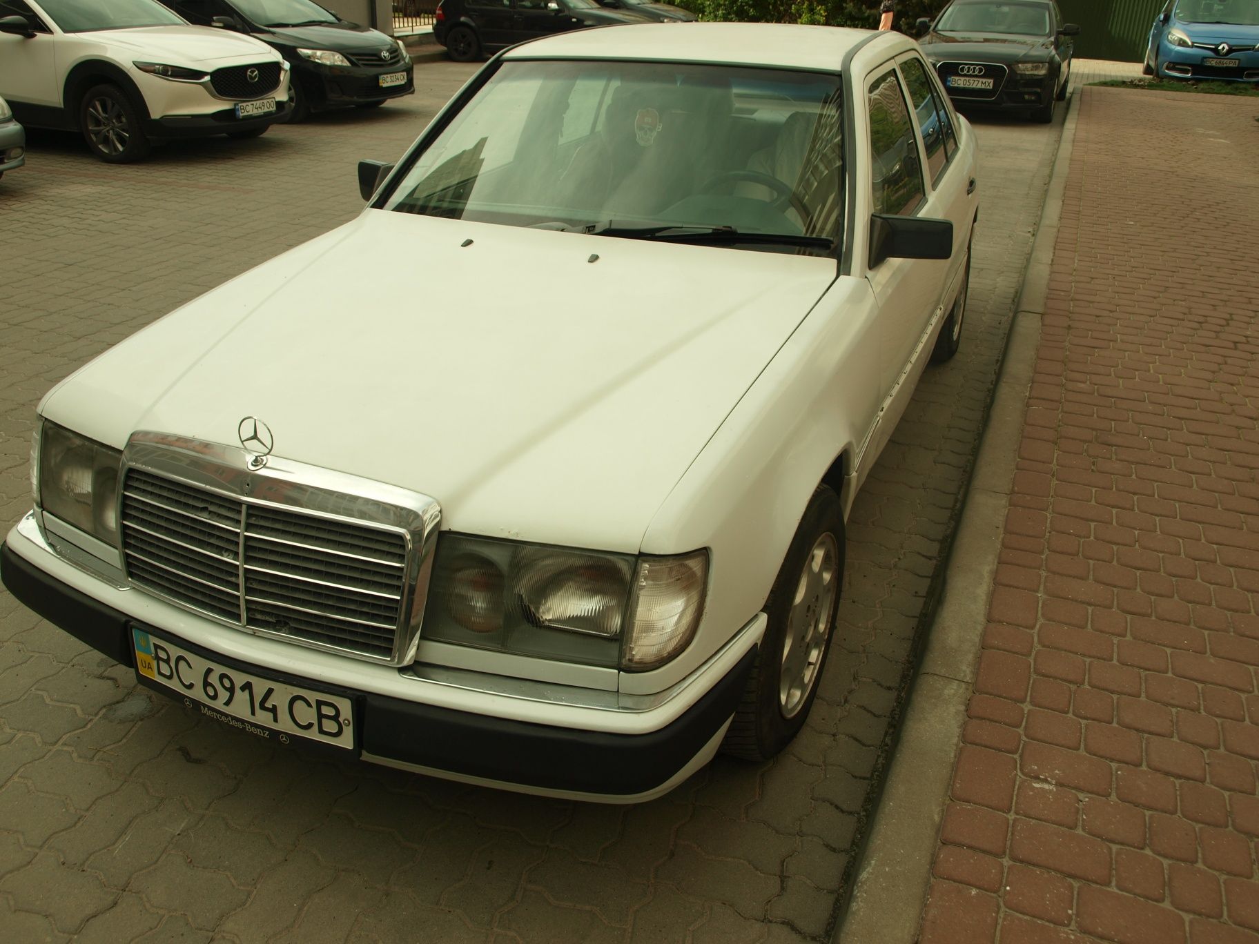 Mercedes Benz w124 2.3