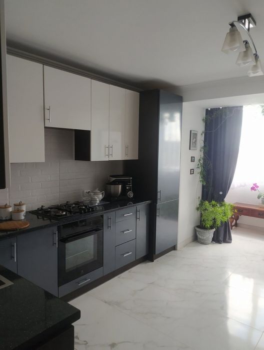 Квартира 2 кімнатних 80м2 вул.Корольова