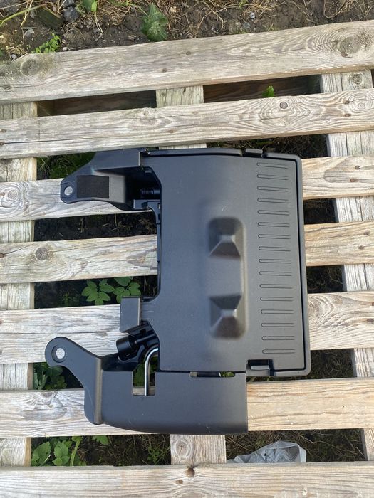 Домкрат toyota prius 30,2012-2015рік,58442-47020