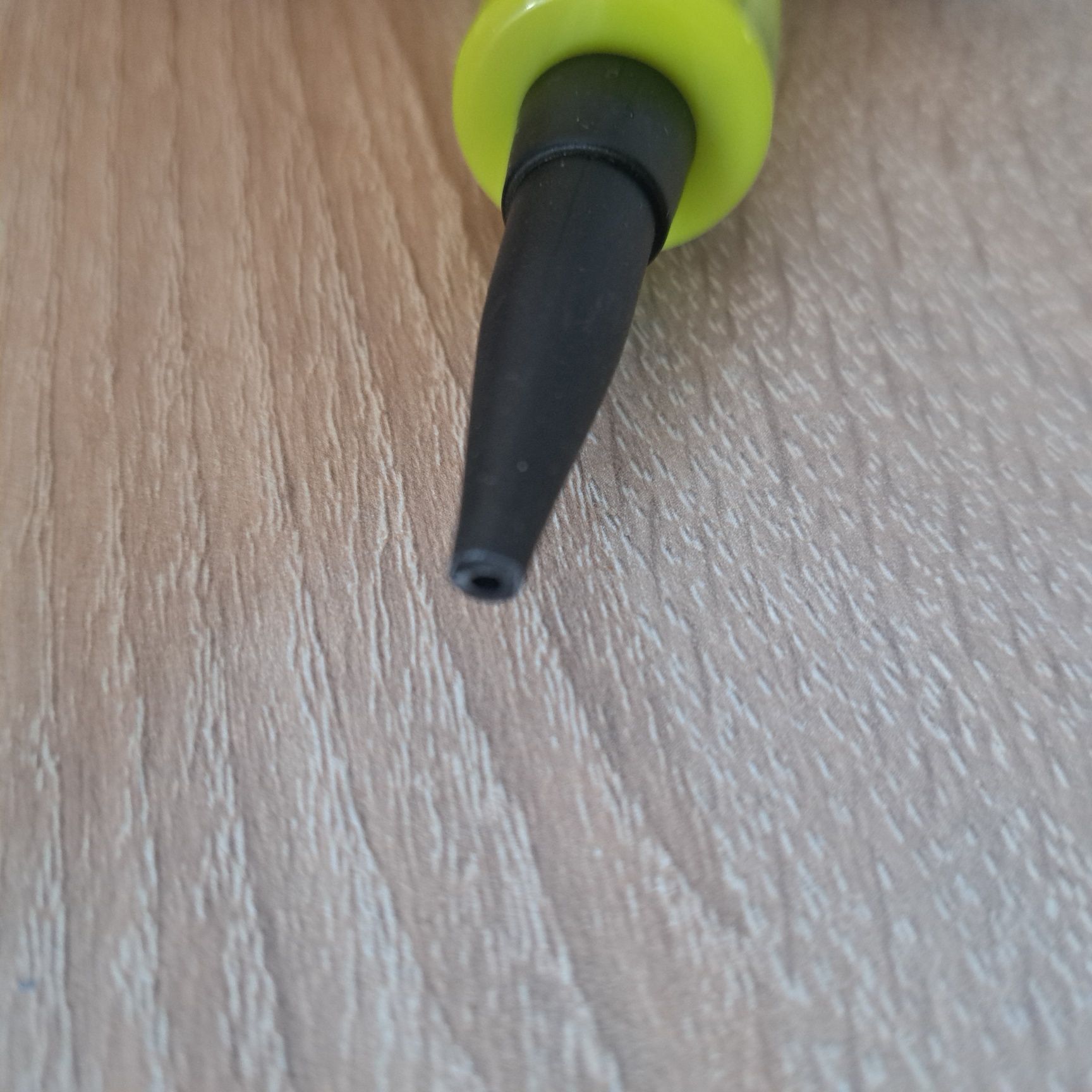 Podręczna mini pompka do balonów