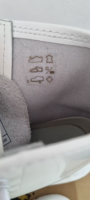 Жіночі черевики Dr. Martens жіноче взуття