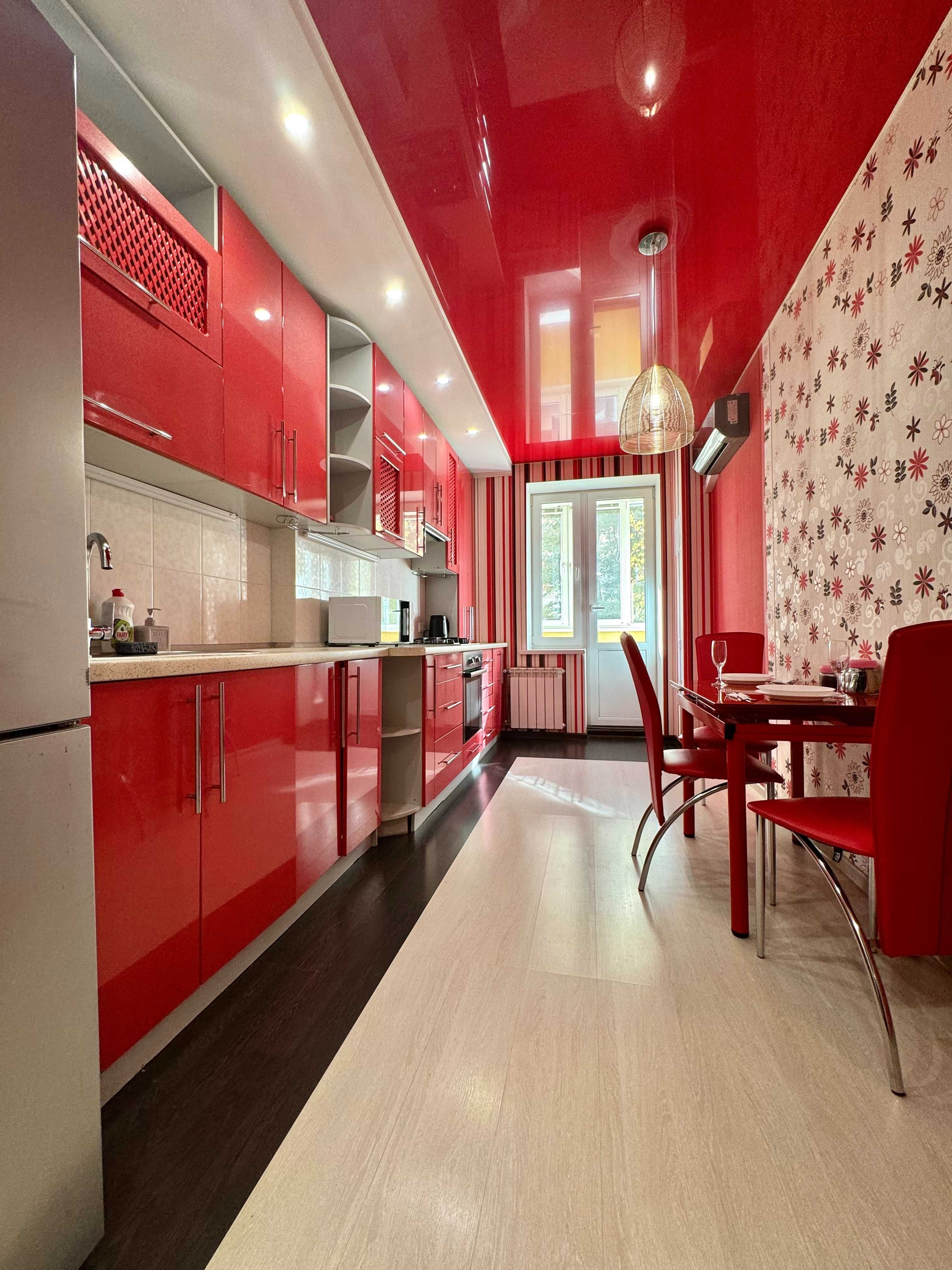 ApartPoltava Неповторні апарт. з КУТОВОЮ ванною поряд стадіону ВОРСКЛА