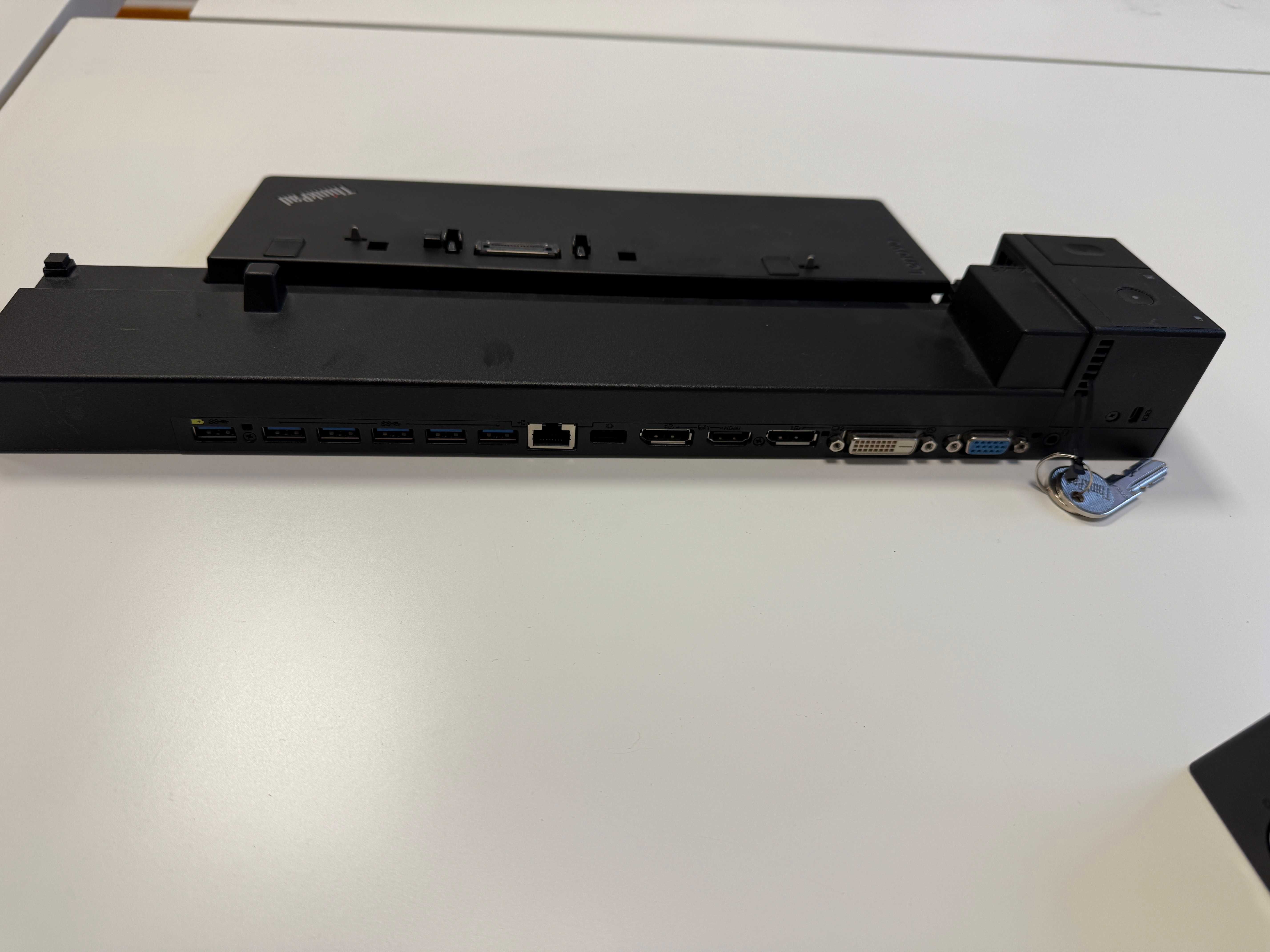 Stacje dokujące Lenovo ThinkPad / dock p50 T*