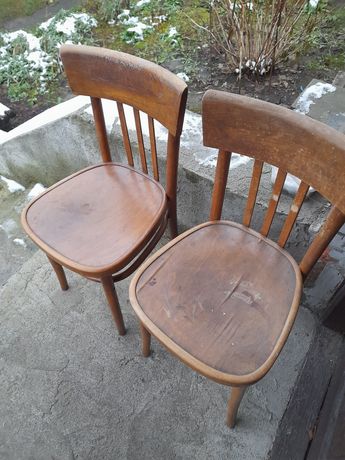 Krzesła drewniane z lat 50-60