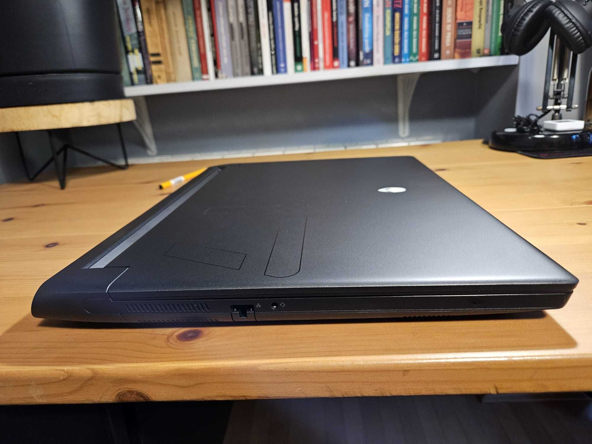 Dell Alienware M17 R5 / RTX 3070Ti / Ryzen 7 6800H / 32 GB RAM G-SKILL