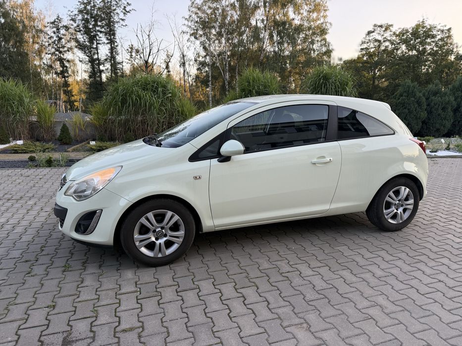 Opel Corsa D 2011 1.4 16v lift super stan | klimatyzacja | serwisowany