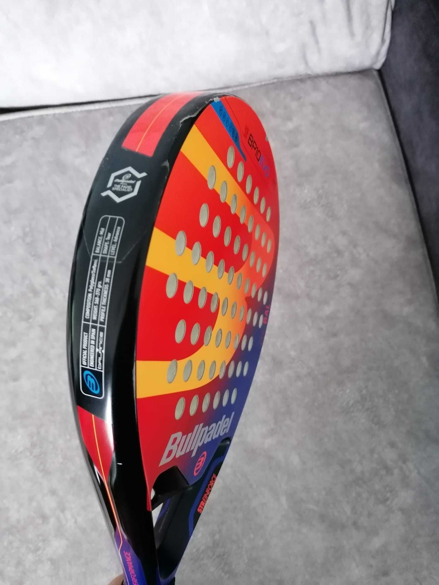 Raquete de Padel "BULLPADEL EVOLUTION 10"