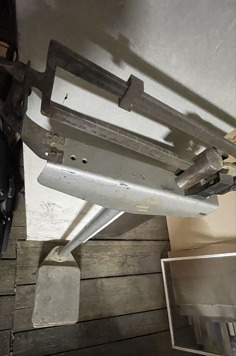 Механічні медичні ваги (радянські, металеві, напольні) Вага вес