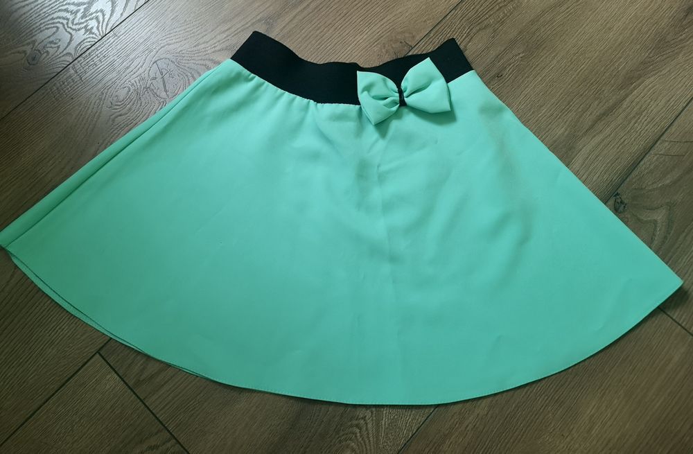 Spódnica miętowa, rozmiar 152