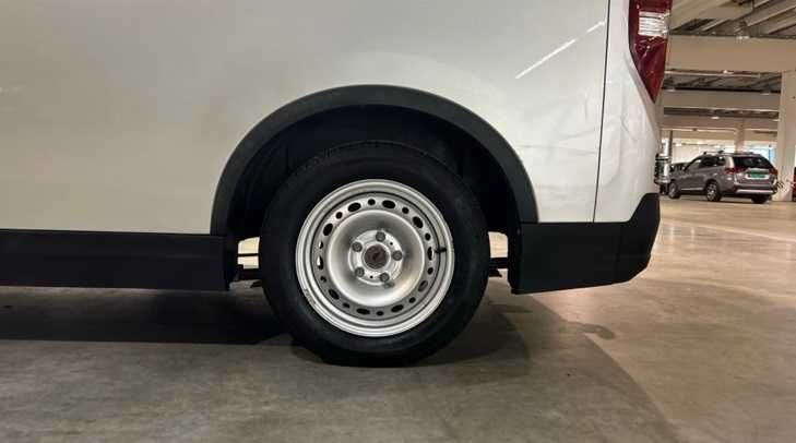 MAXUS e-Deliver 3  53 квт на  330 км 5м3, 1 тн