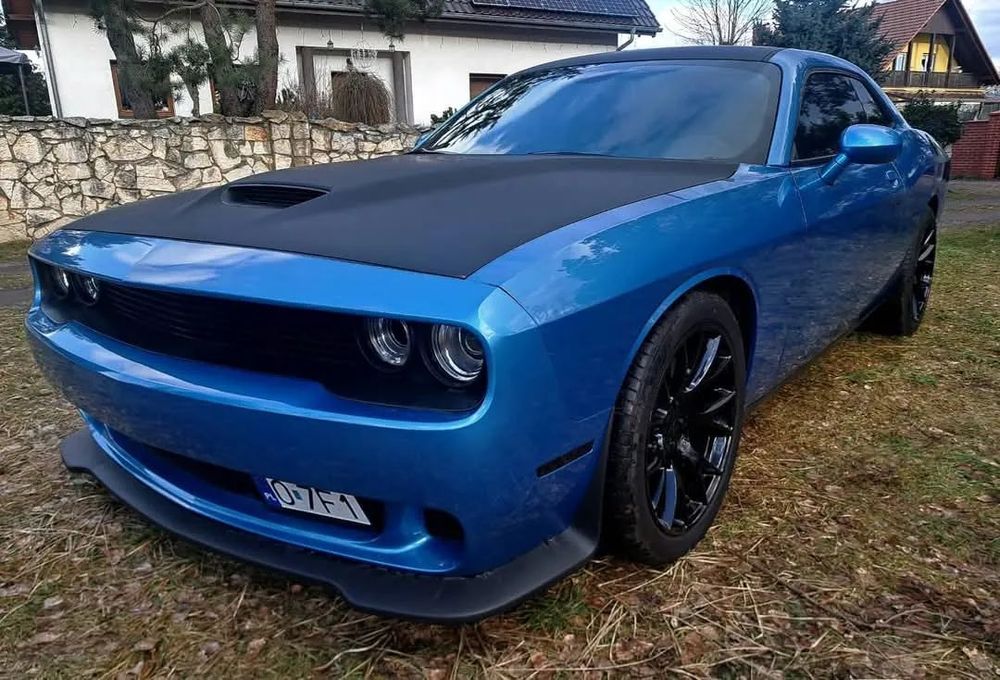 Dodge Challenger Piękny Dodge Challenger 5,7 T/A HEMI
