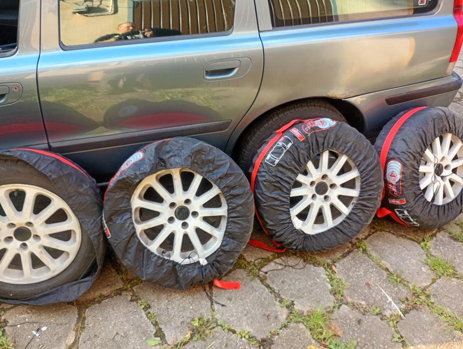 Volvo v70 2.5 TDI 140km