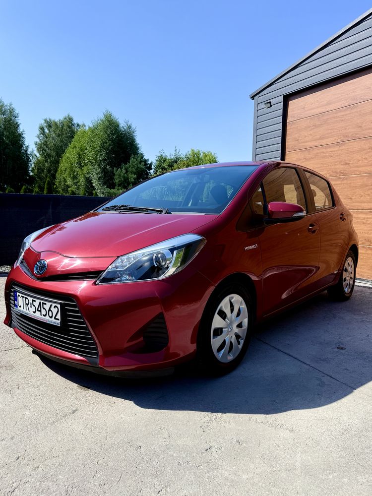 Toyota Yaris Hybryd Automat 1,5 73 km