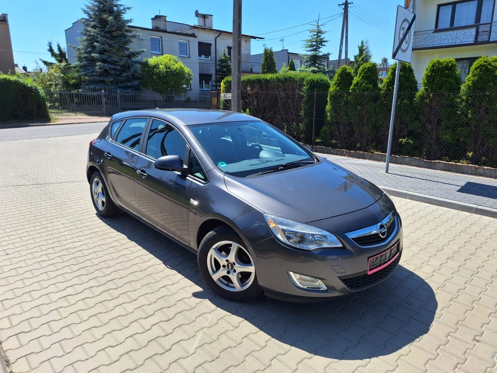 Astra J 1,4 2010r idealna