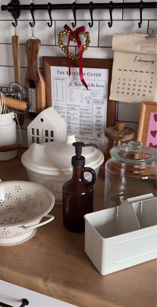 Стеклянные дозаторы , диспенсеры для жидкого мыла VÄLVÅRDAD IKEA. ИКЕА