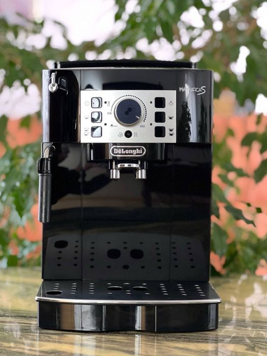 DeLonghi ECAM 22.110 B Magnifica S - це кавоварка кофемашина