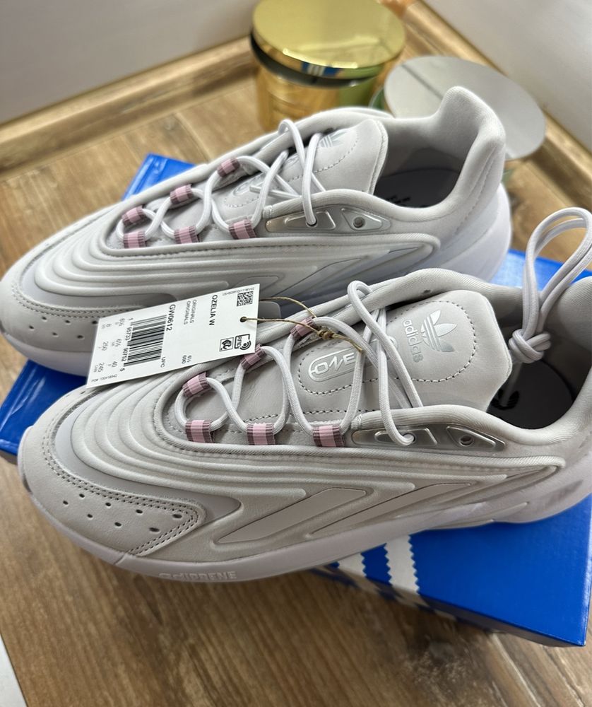 Кросівки жіночі Adidas Ozelia US7, US7.5, US8