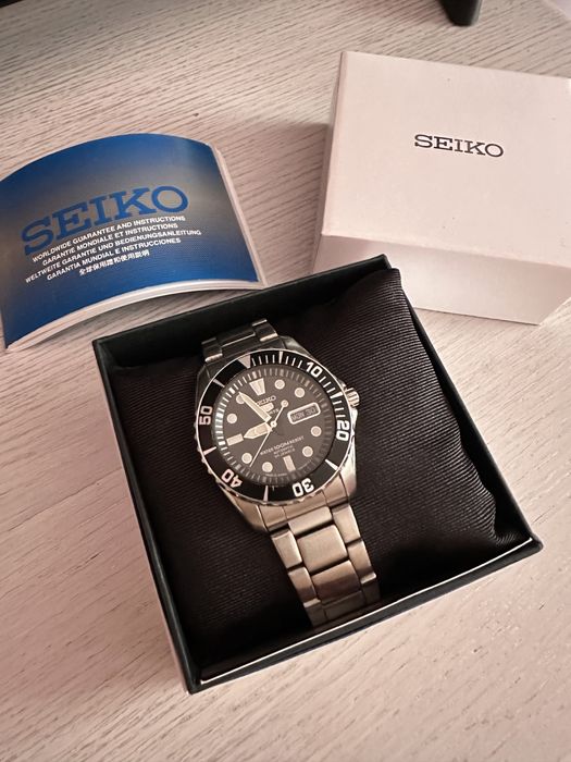 Чоловічий годинник SEIKO SNZF17J1