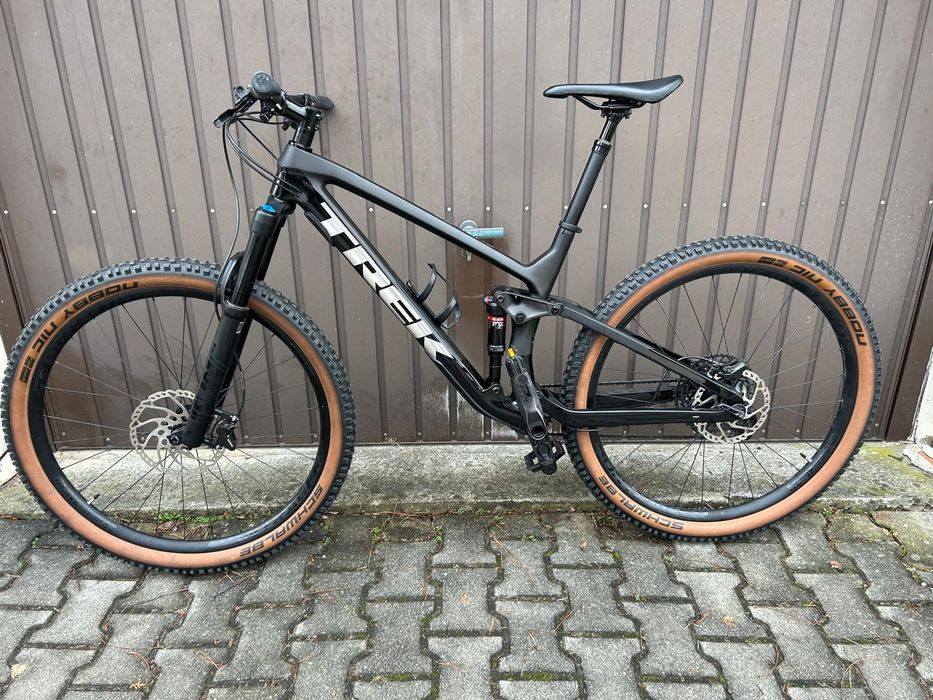 Rower Trek Fuel EX 9.7  L  Karbon 29  cali