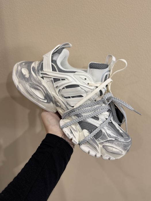 adidas XLG Runner Deluxe grey кросівки