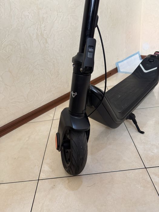Електро самокат niu kqi 3 pro