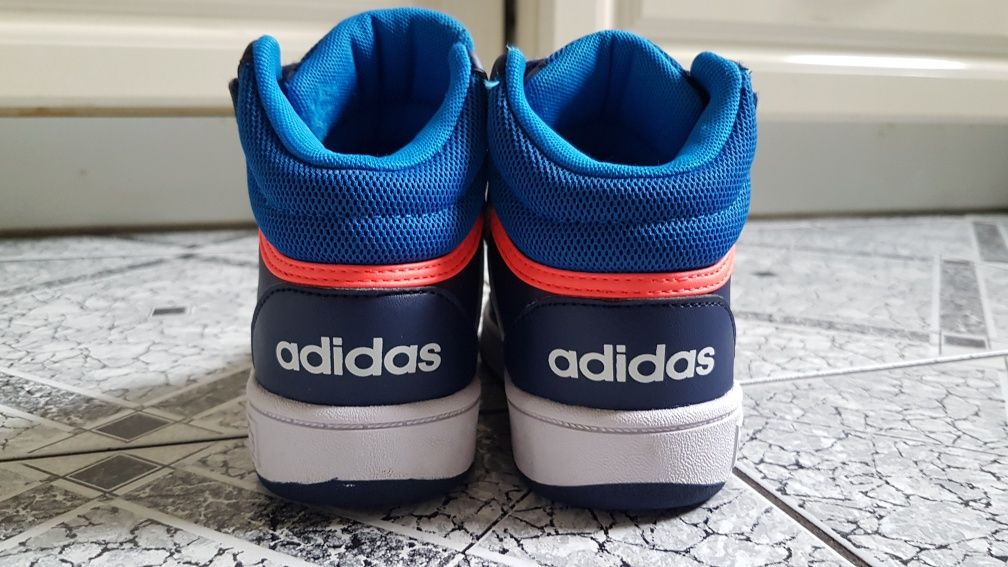 Buciki marki Adidas