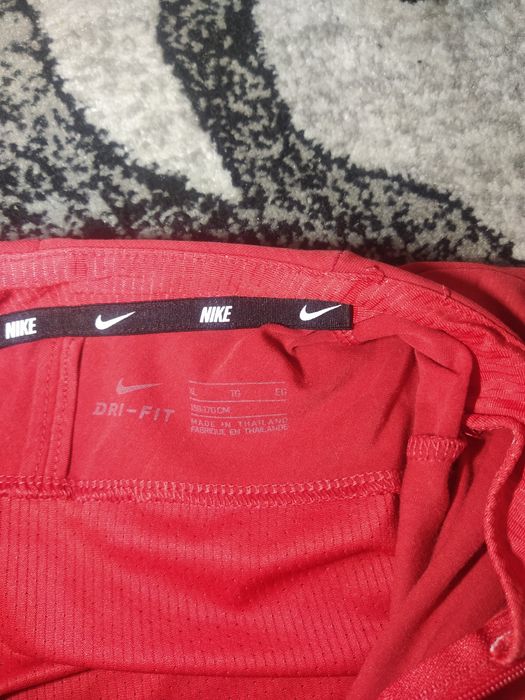 3/4 Zip Nike
Стан 9/10
Розмір: S