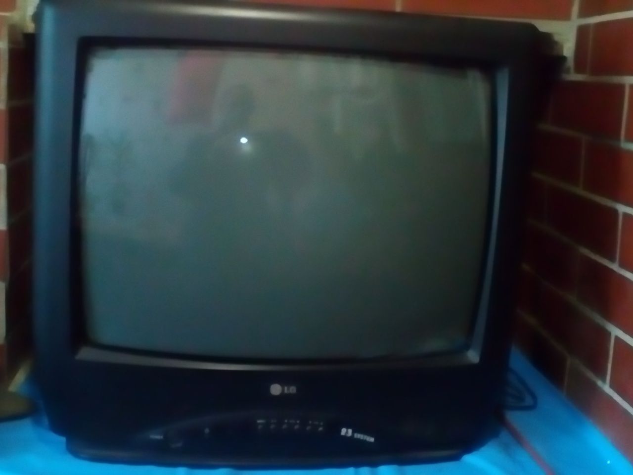 Телевизор.         LG