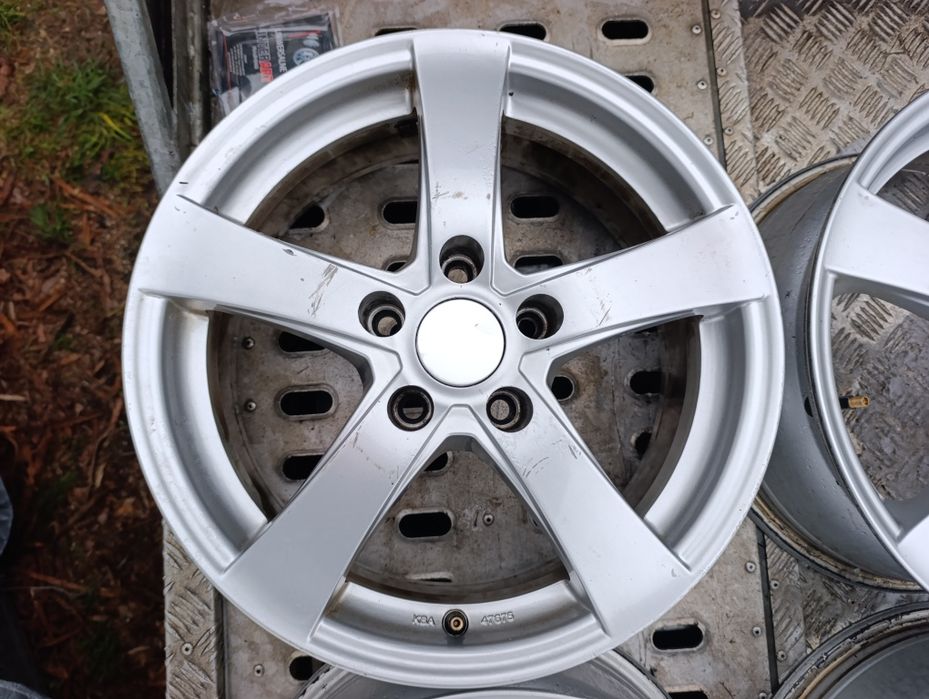 Meriva B Astra H felgi aluminiowe 16 cali ładny stan  5x110