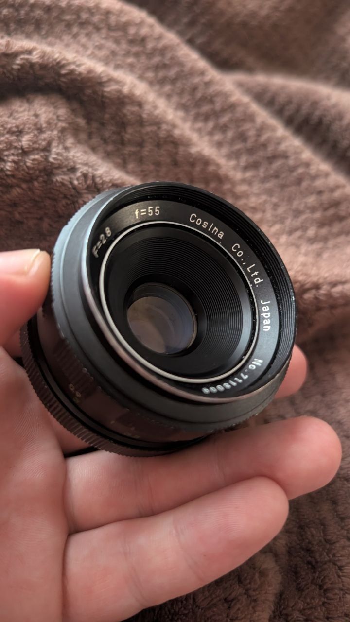 Об'єктив Cosinon Cosina F=55, f=2.8