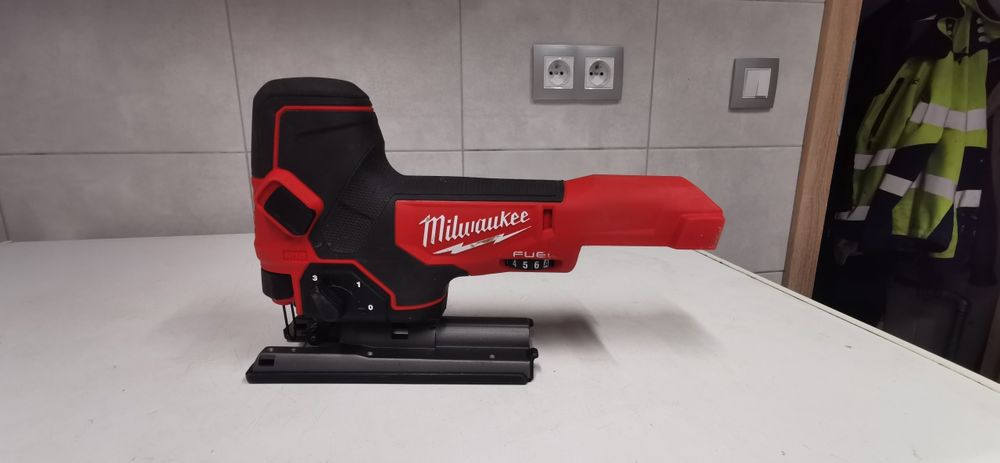 Wyżynarka Milwaukee M18 FBJS aku, zupełnie jak nowa