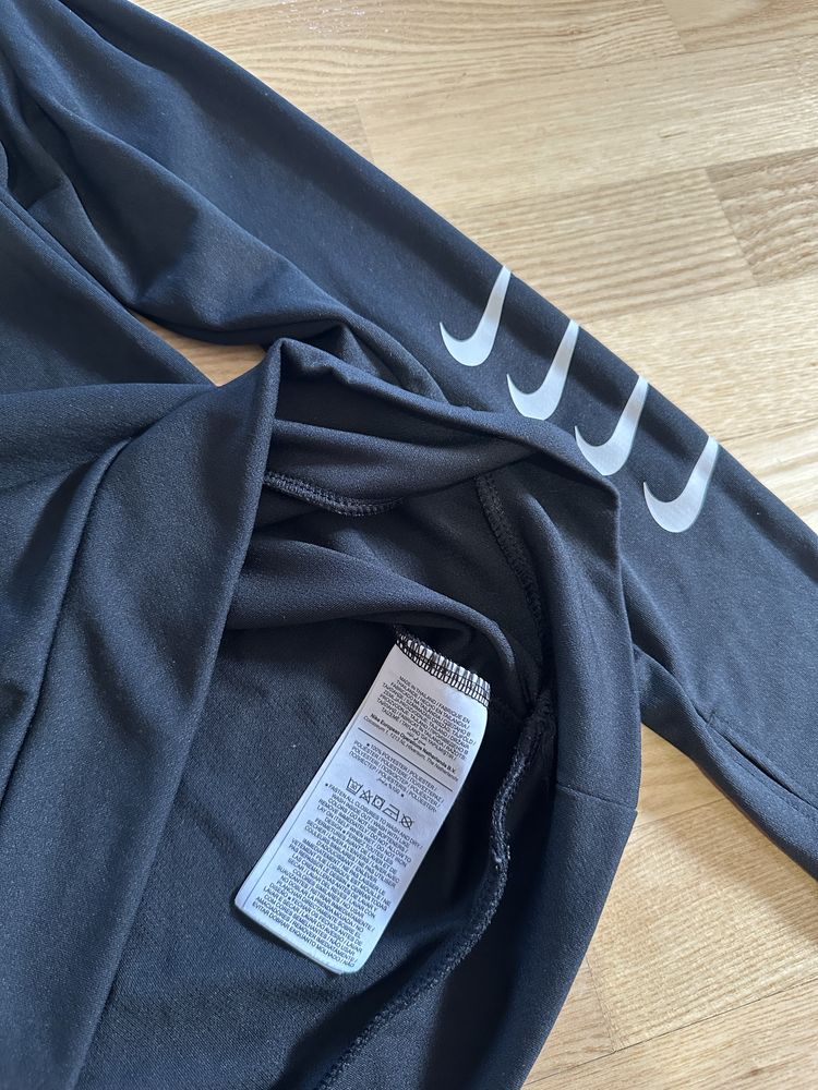 Спортивний лонгслів Nike жіночий