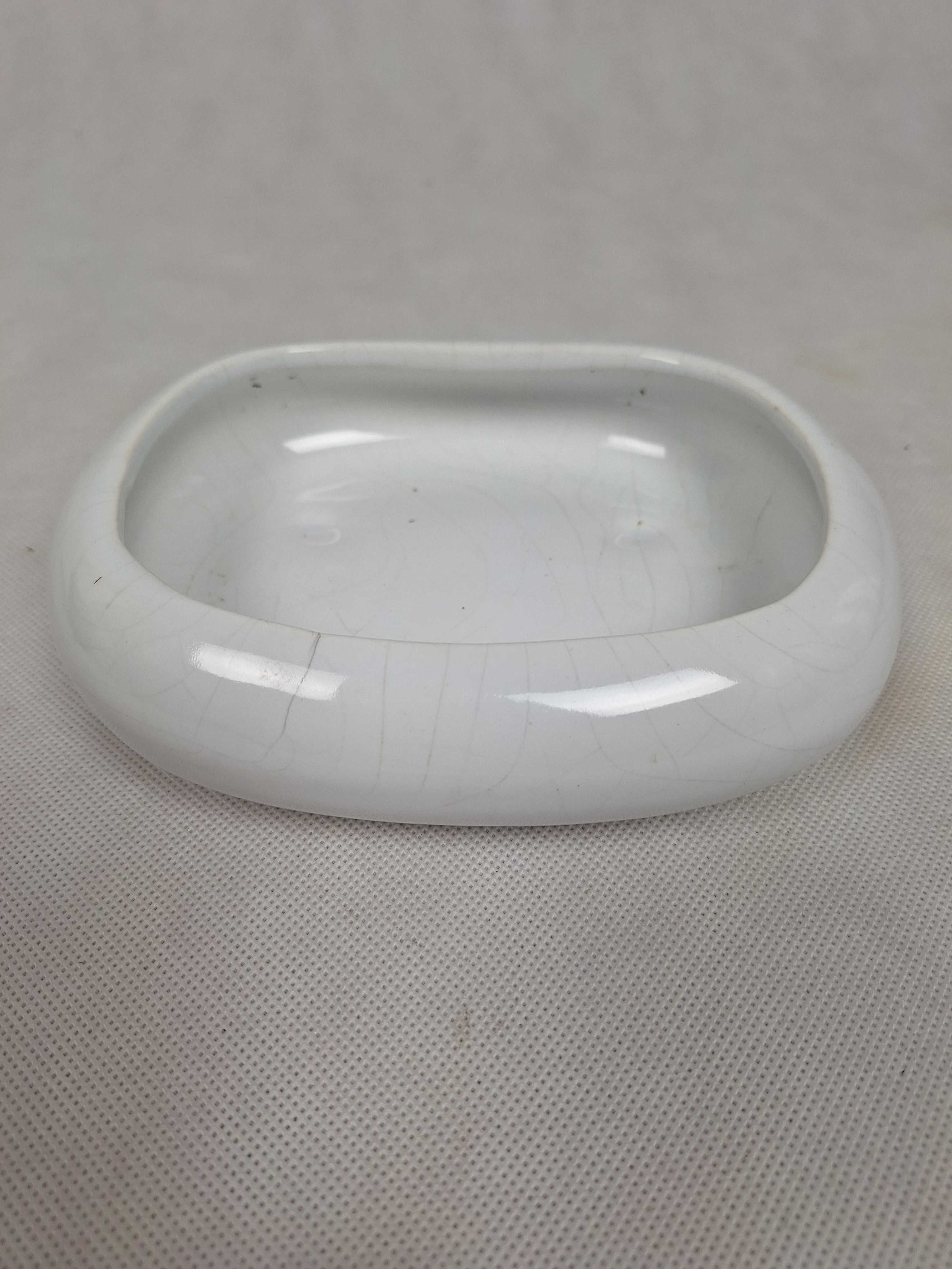 Vintage biały ceramiczny pojemnik wiele zastosowań zaokrąglone brzegi