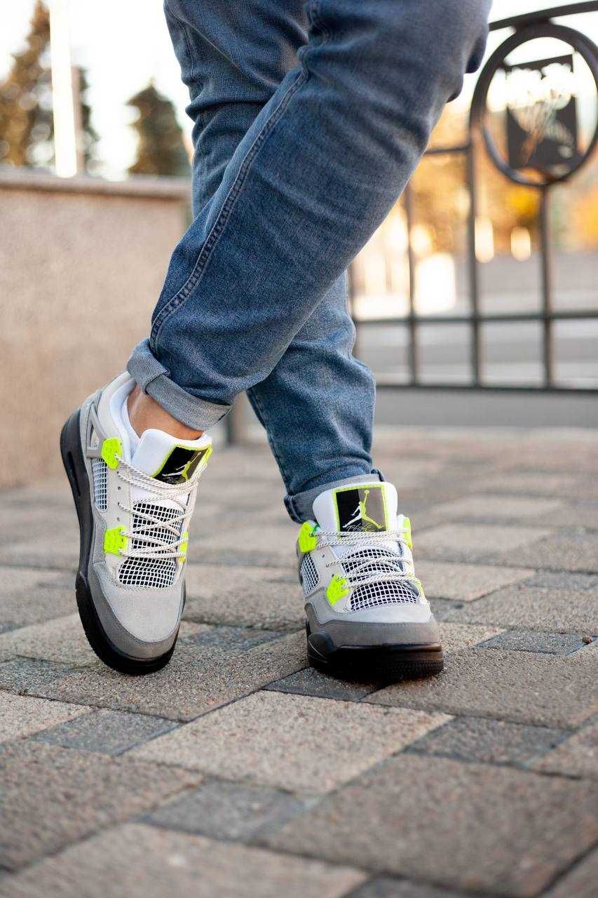 Nike Jordan 4 Retro Neon