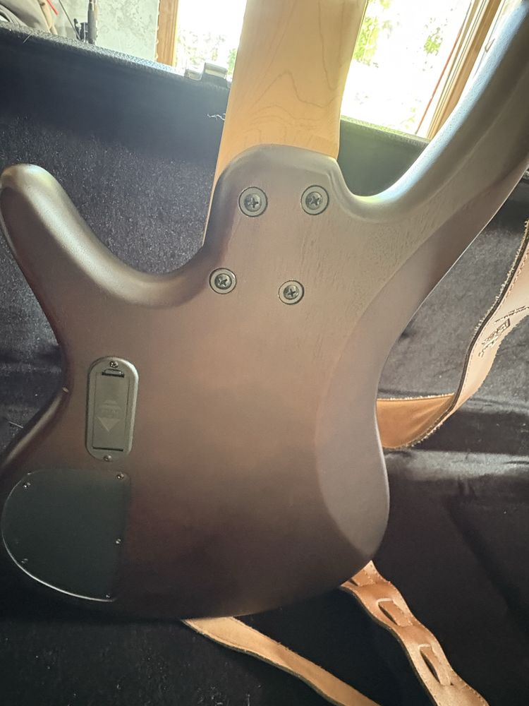 Bas Ibanez, aktywny, 5 strun, stan idealny + case