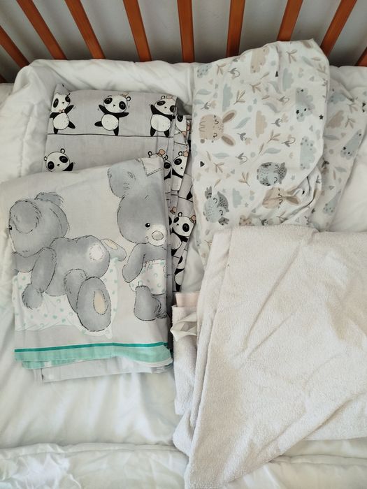 Łóżeczko niemowlęce /tapczanik z zestawem