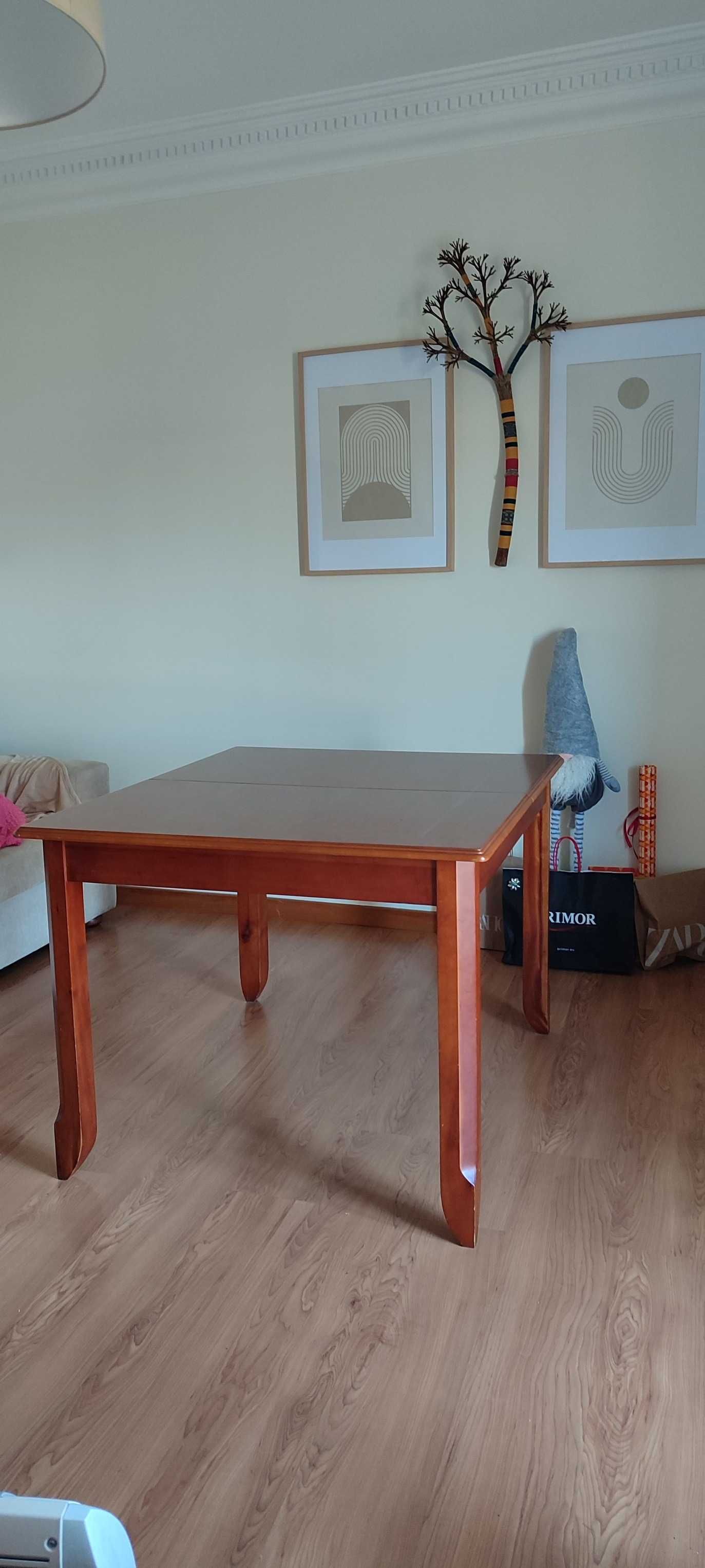 Mesa Sala de Jantar  em cerejeira