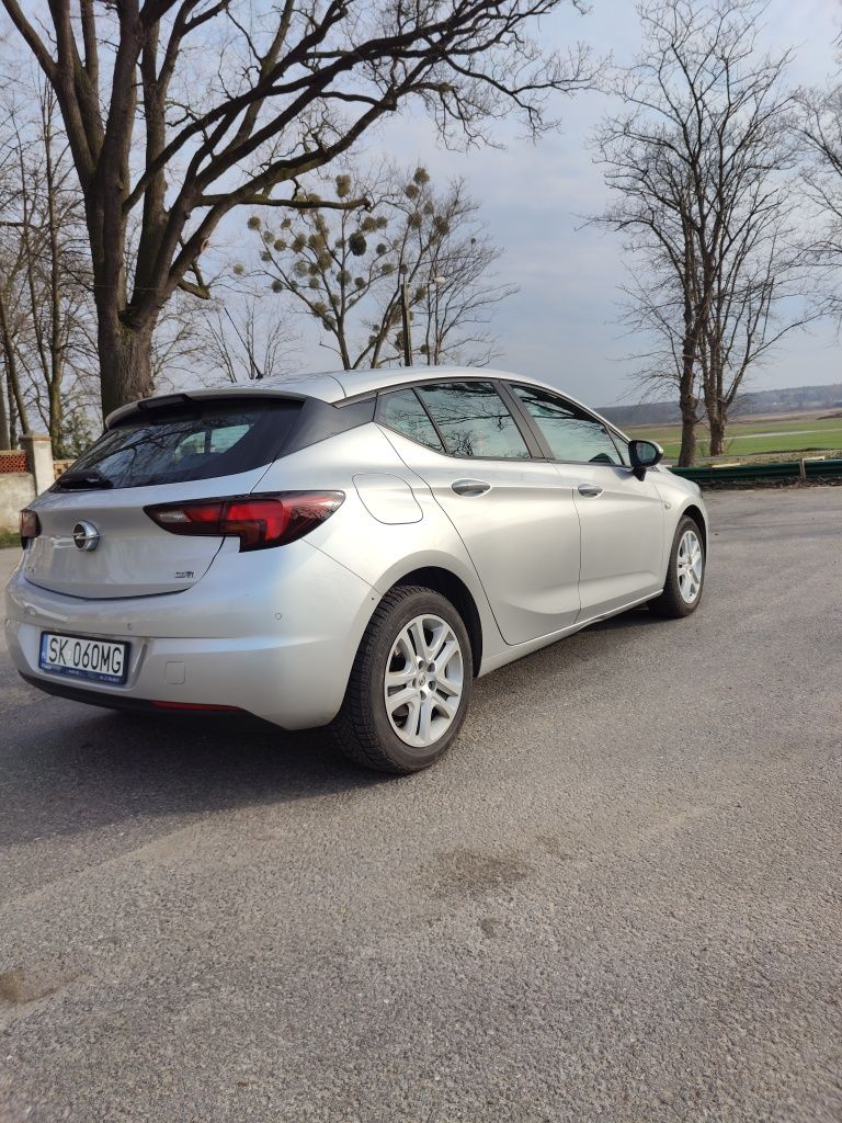 Opel Astra K 2017r 1.6 CDTI 110KM