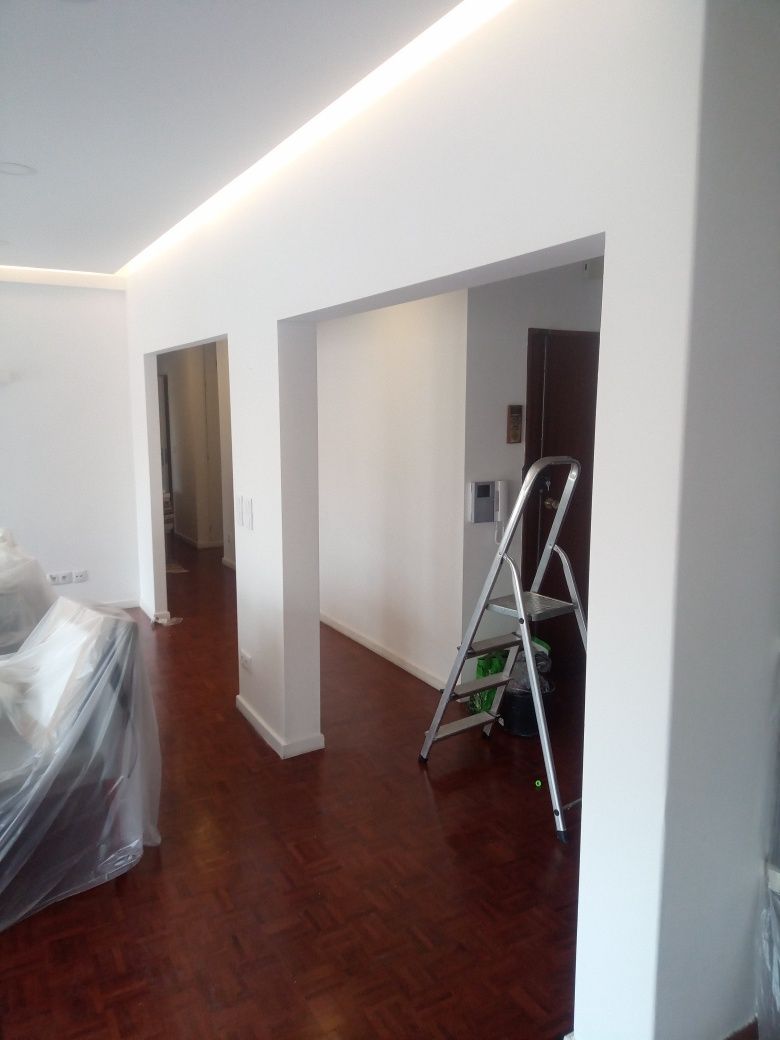 Pintor e Aplicador de capoto , Cerâmica em Geral , Betonilha ,Pladur