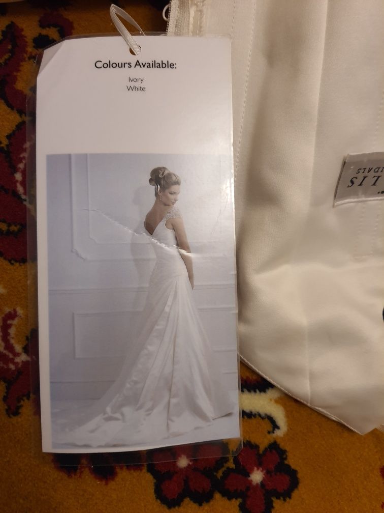 Nowa suknia ślubna brytyjskiej marki Ellis Bridals 34/36