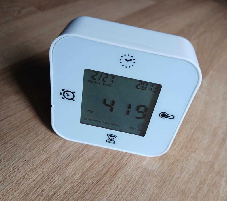 Zegarek Budzik Stoper Data Alarm Termometr Kolory